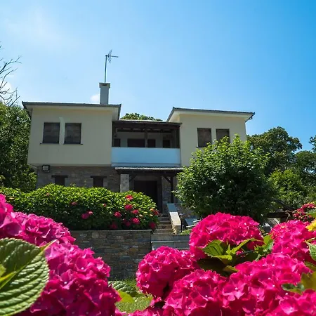 Case de vacanță Luxury With Pool In