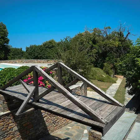 Luxury With Pool In Tsagarada